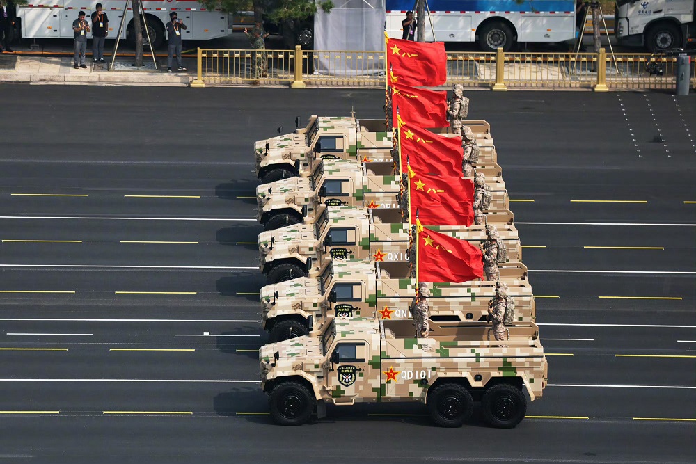 甘肅信合工程設計有限公司組織集體觀看閱兵儀式，威武之師激勵奮發之志